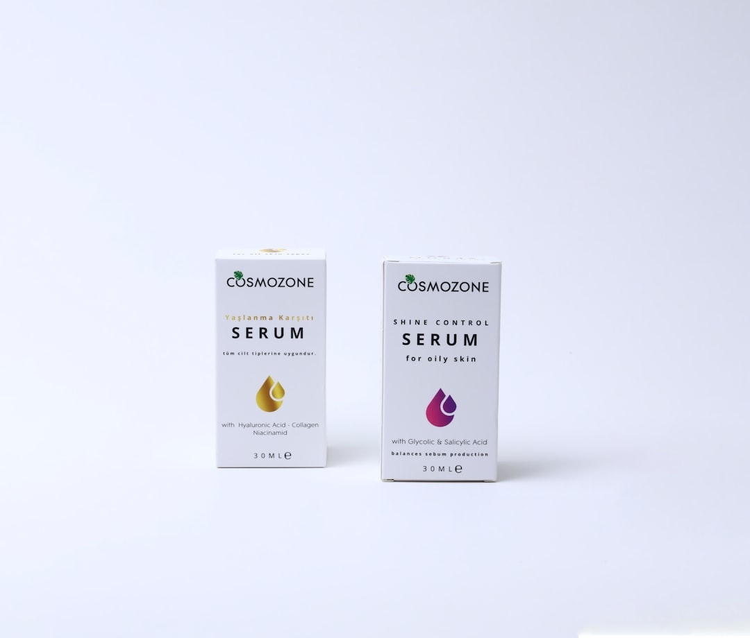 Чим відрізняється сироватка від крему: пояснення для початківців