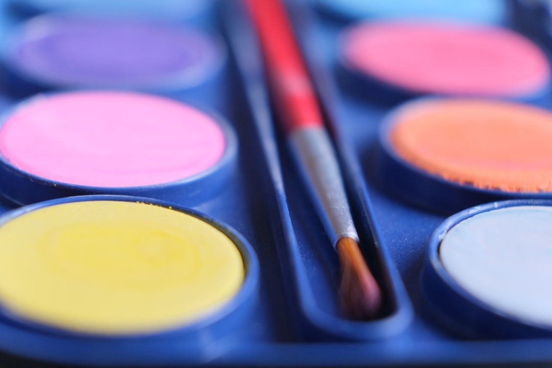 Тренди макіяжу 2025: які техніки та кольори будуть популярні цього року